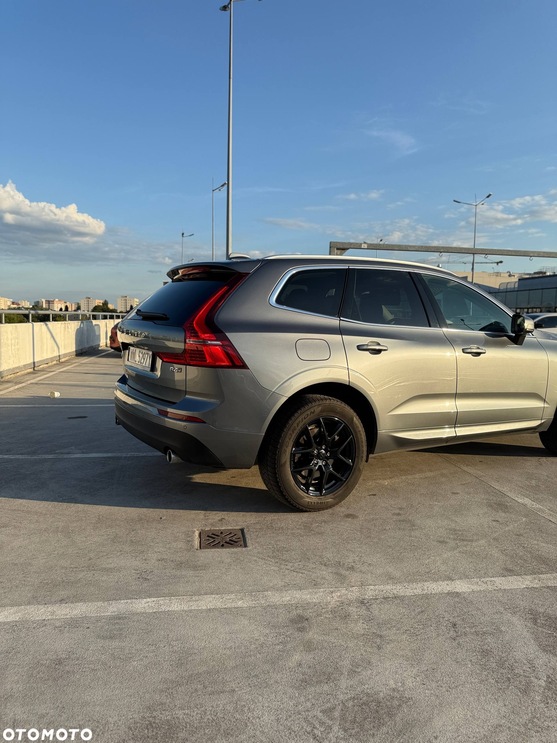 Volvo XC 60 B4 B Momentum Pro - 5
