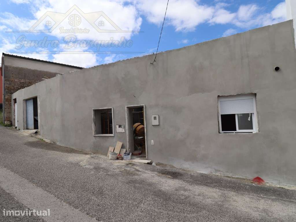 Moradia T2+1 NOVA com Garagem - Grande imagem: 2/37