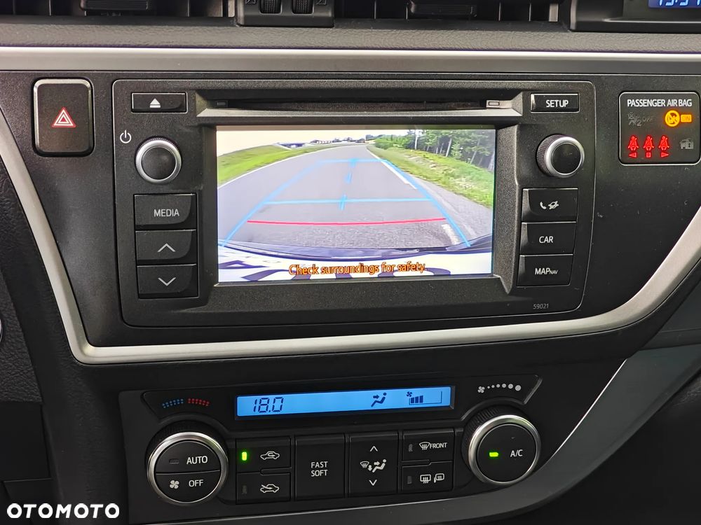 Toyota Auris - 23