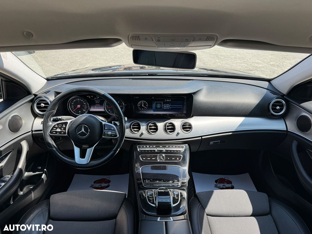Mercedes-Benz E - 12