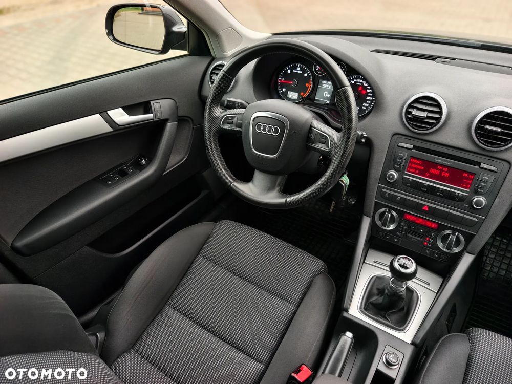 Audi A3 Sportback 2.0 TDI Attraction - 11