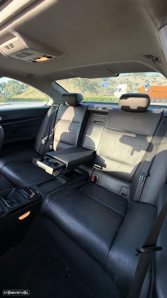 BMW 320 i Coupe Auto - 11