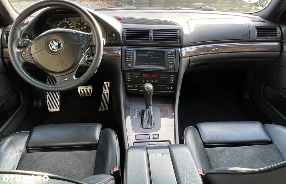 BMW Seria 7 - 12