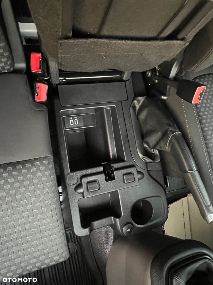 Ford Transit Connect - 15