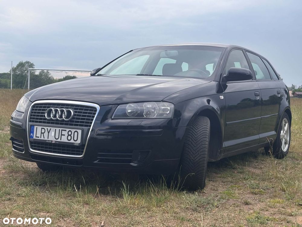 Audi A3 Sportback 1.6 FSI Ambiente - 2
