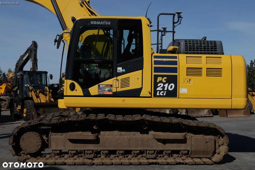 Komatsu PC210LC-11 - 4
