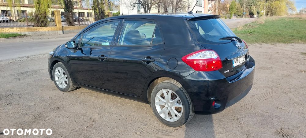 Toyota Auris 1.6 Luna - 12