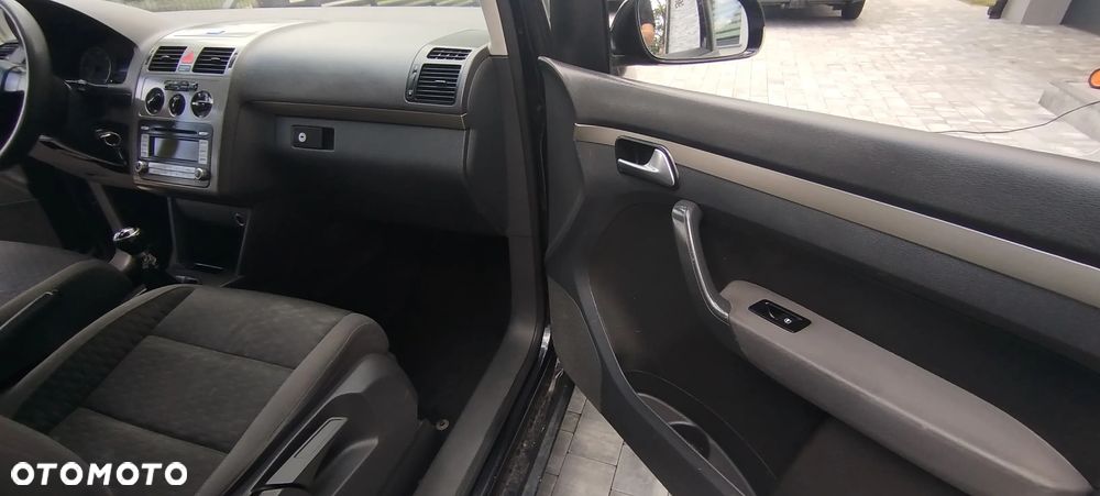 Volkswagen Touran 1.9 TDI Conceptline - 30