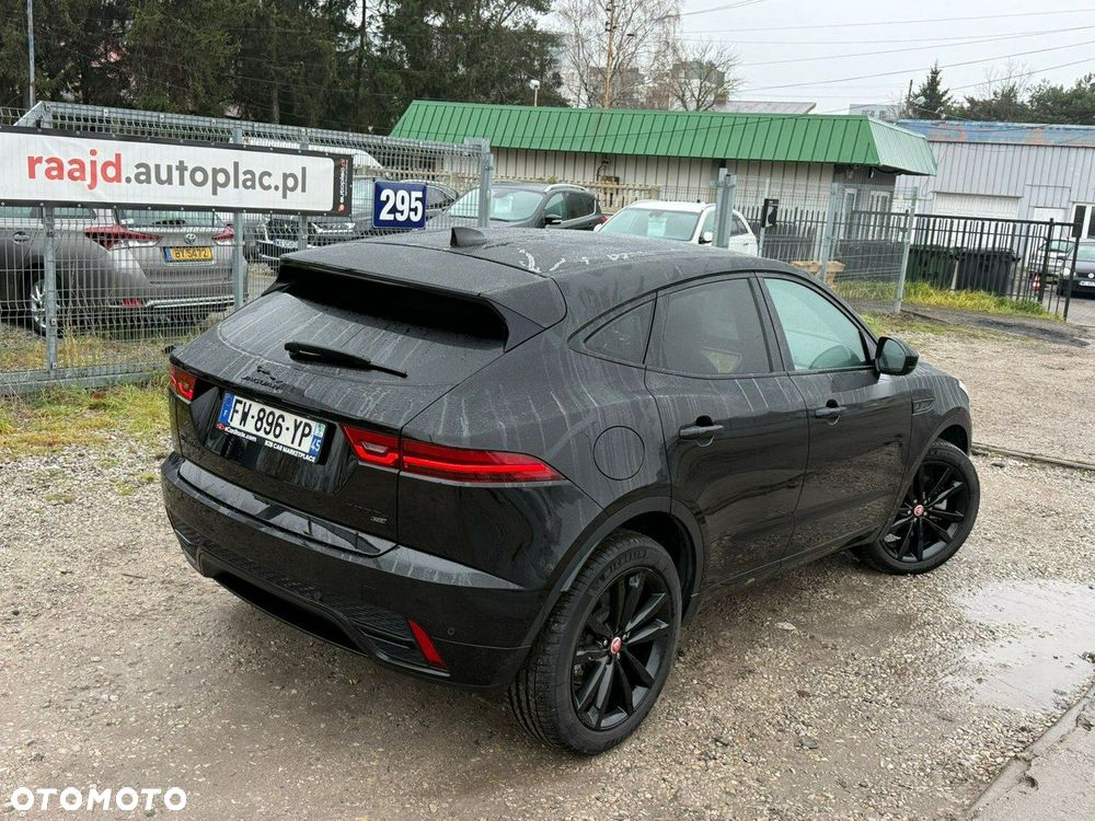 Jaguar E-Pace - 36