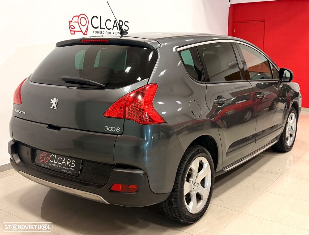 Peugeot 3008 1.6 HDi Executive - 3