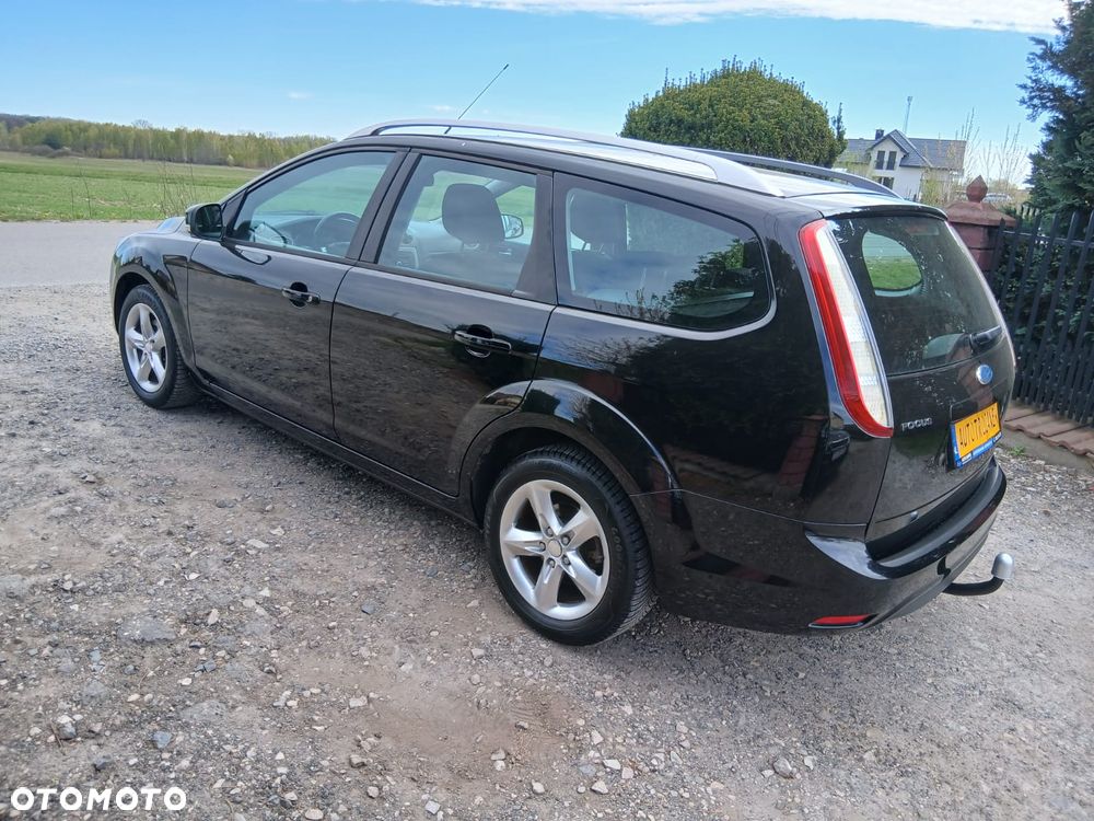 Ford Focus 1.6 16V Ambiente - 12