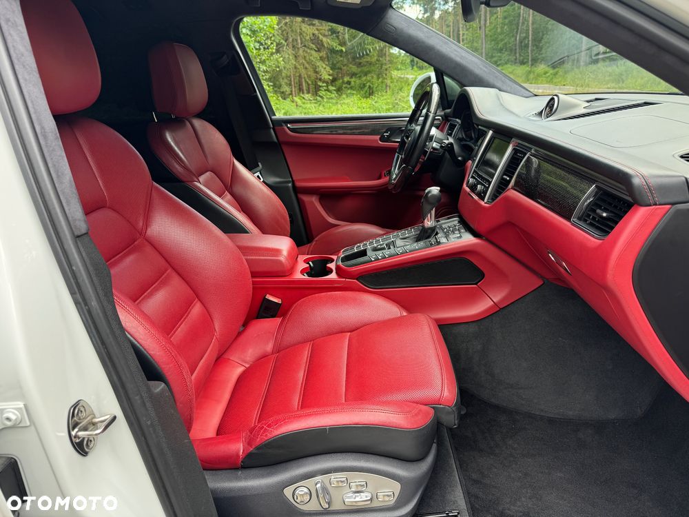 Porsche Macan Turbo - 10