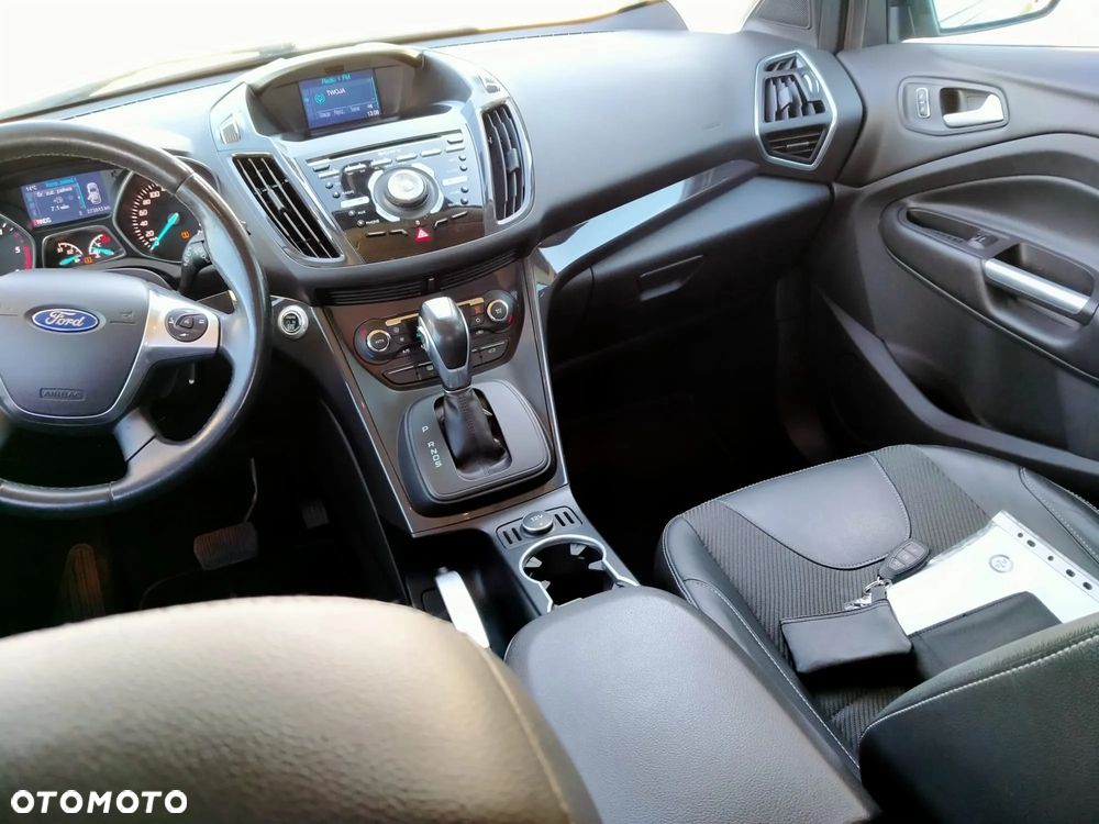 Ford Kuga - 8