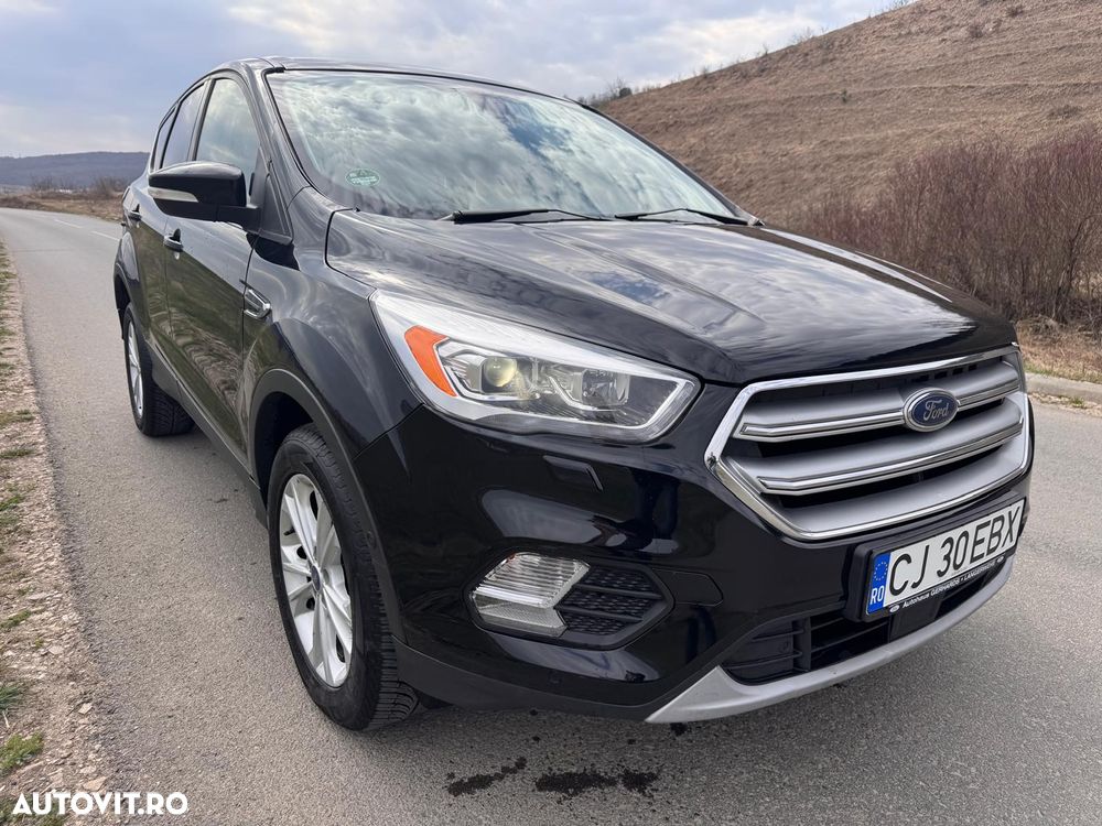 Ford Kuga 1.5 TDCi 2x4 Aut. Trend - 10