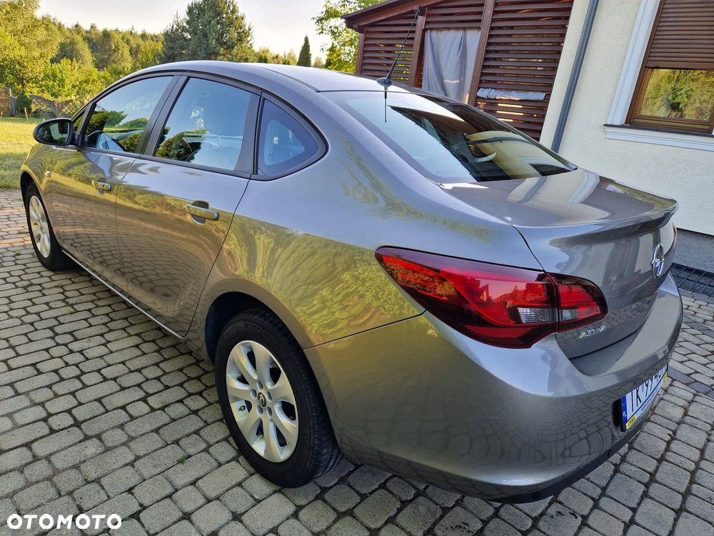 Opel Astra 1.6 Active EU6 - 28