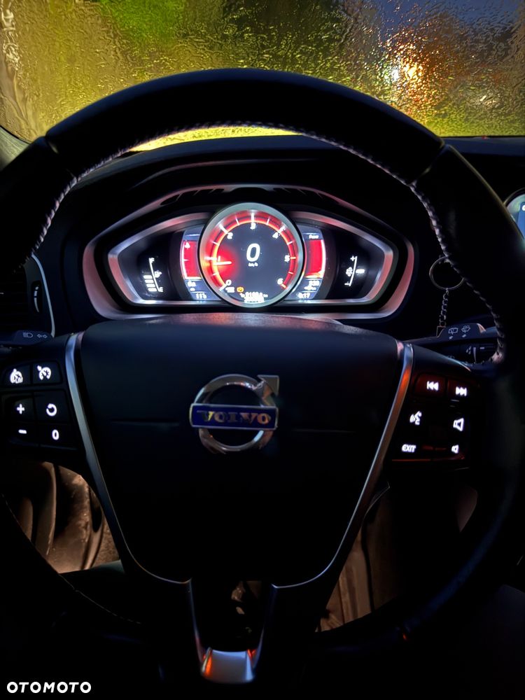 Volvo V40 D2 Drive-E Summum - 5