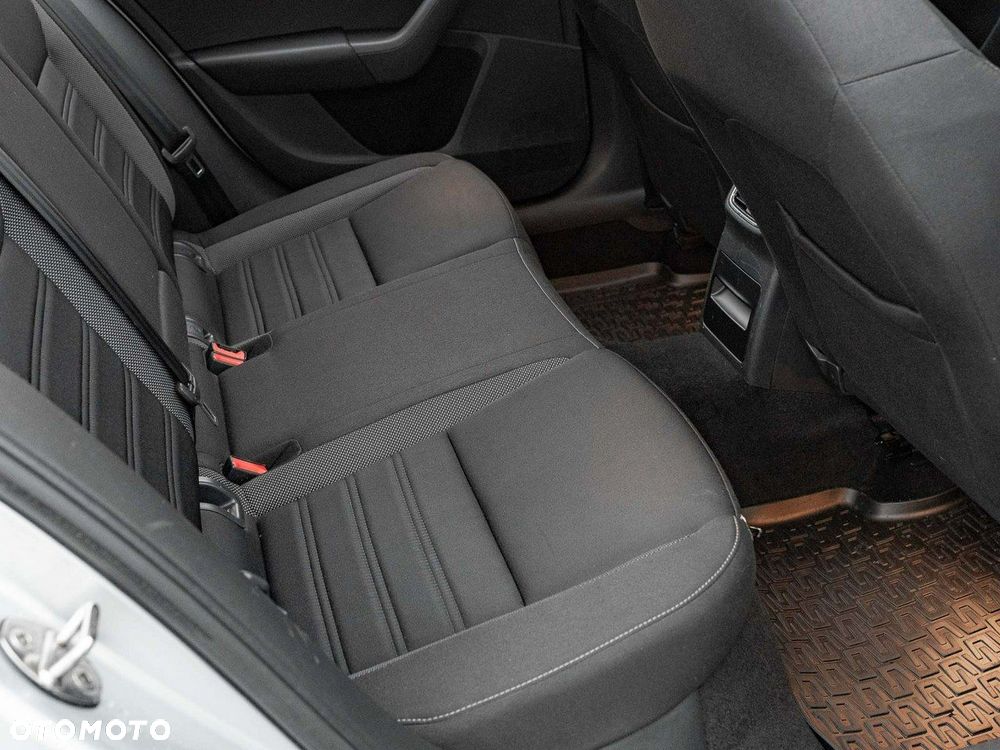 Skoda Octavia 2.0 TDI SCR Ambition DSG - 30