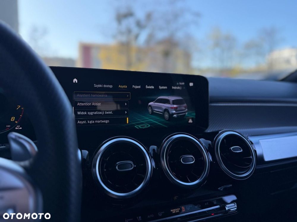 Mercedes-Benz GLB AMG 35 mHEV 4-Matic 8G-DCT - 28