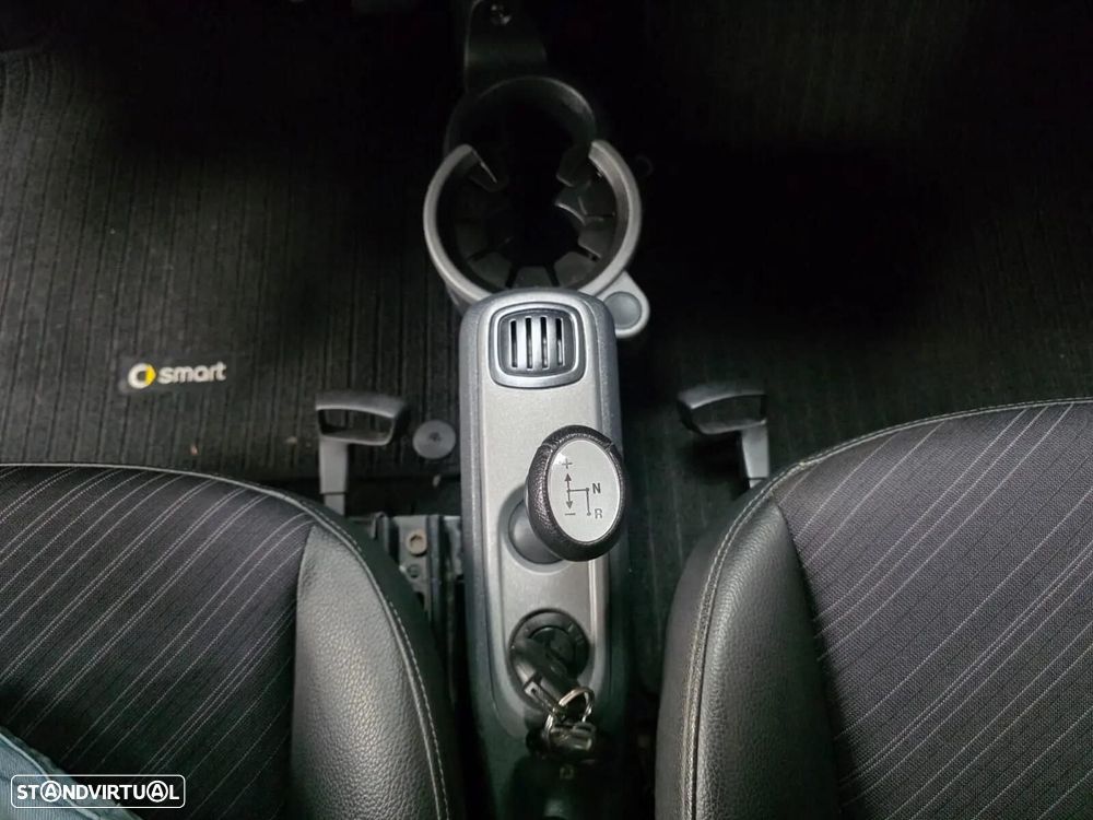 Smart ForTwo Coupé 0.8 cdi Pulse 54 Softouch - 24