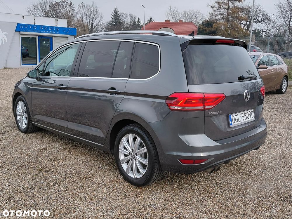 Volkswagen Touran - 30