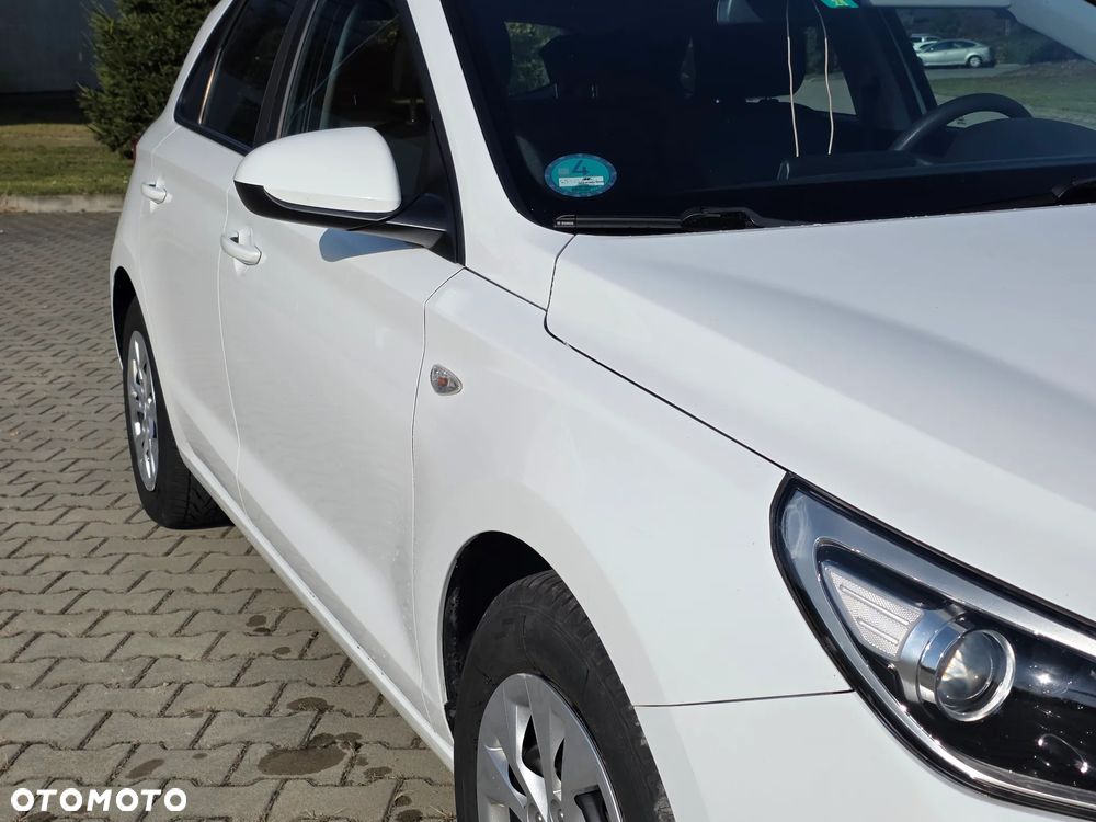 Hyundai i30 1.4 Comfort - 13