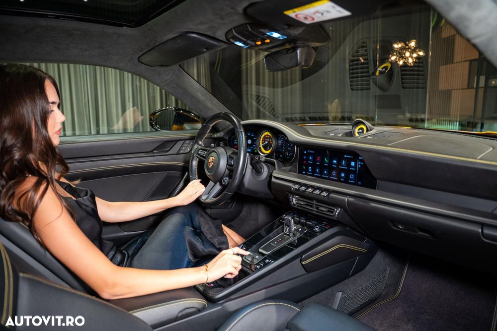 Porsche 911 - 26