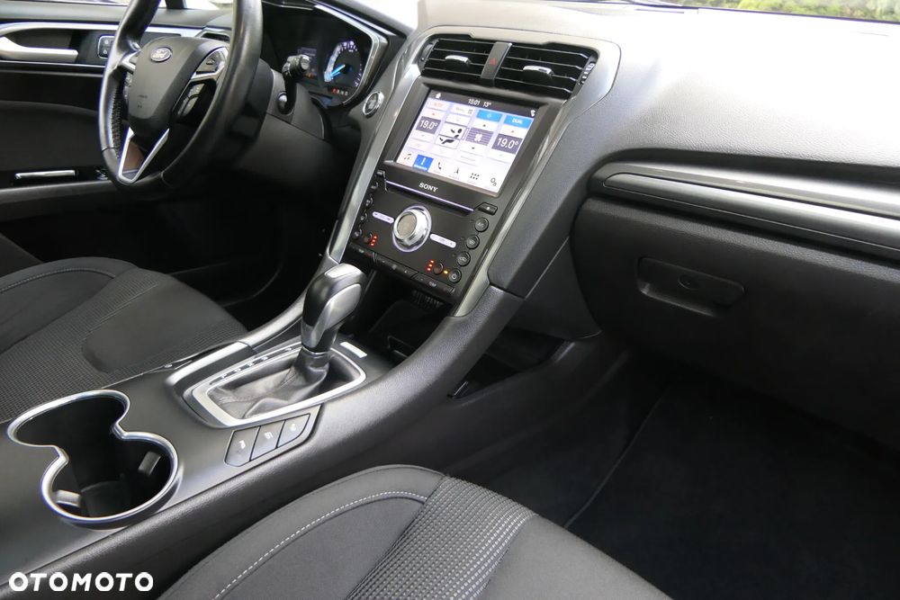 Ford Mondeo 2.0 Ti-VCT Titanium - 24