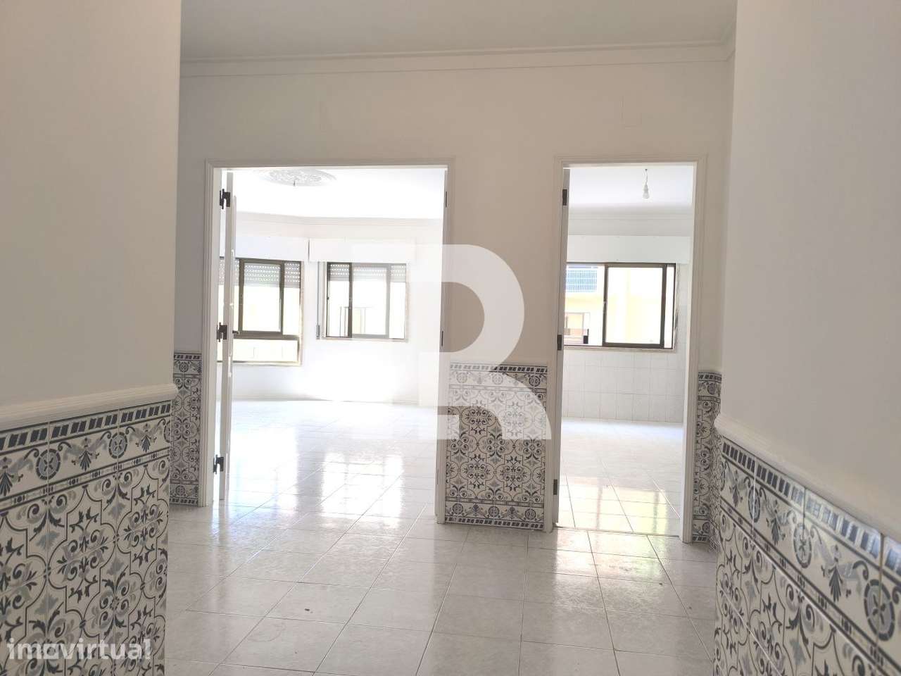 Apartamento T2 recuperado no Cacém - Grande imagem: 3/24