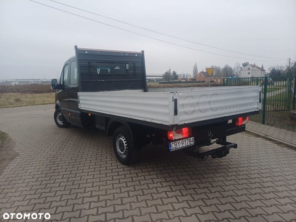 Mercedes-Benz Sprinter - 4