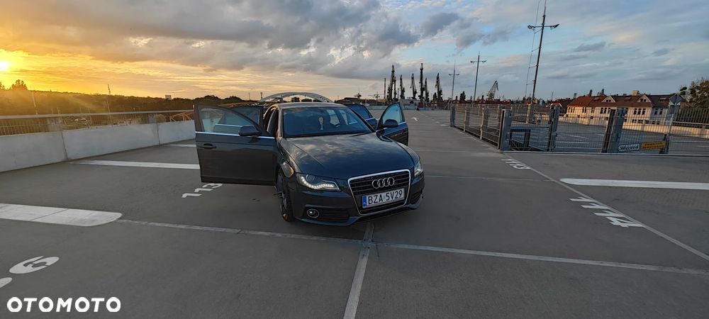 Audi A4 Limousine - 15