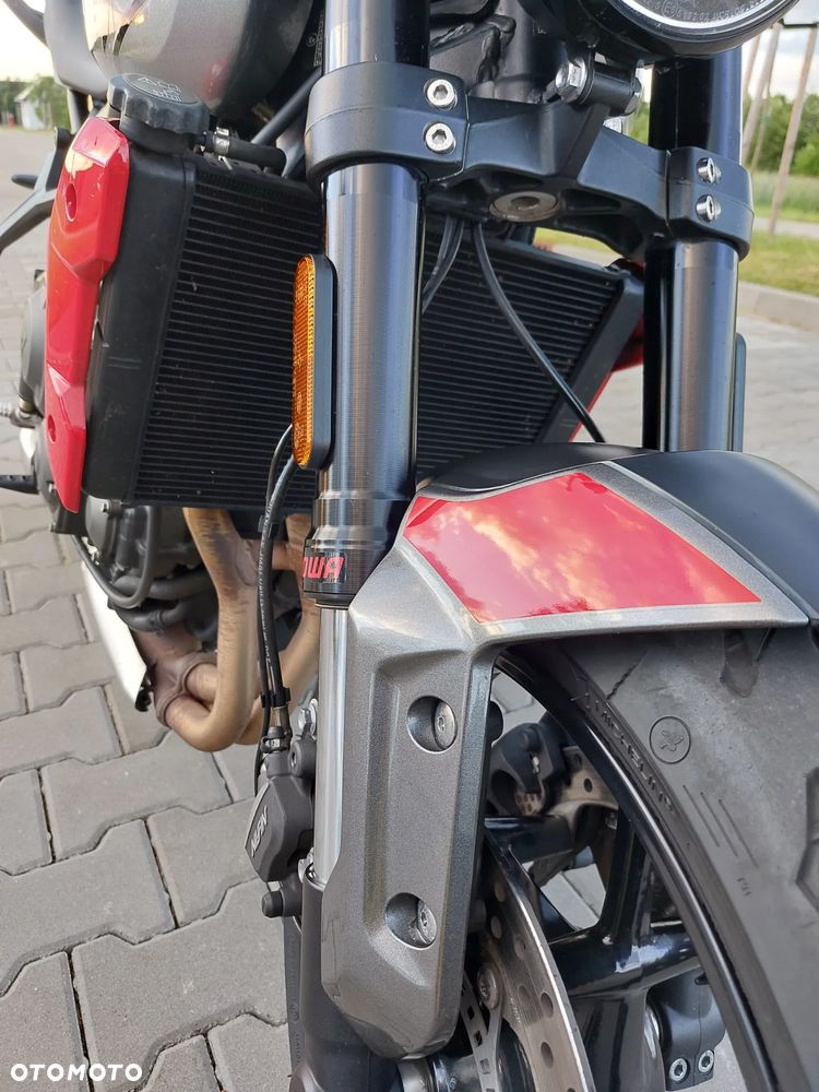 Triumph Trident - 34