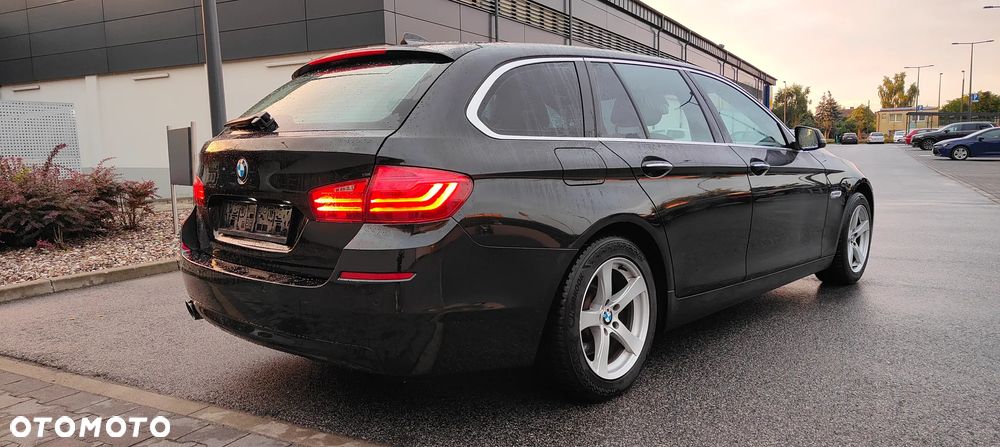 BMW Seria 5 525d Luxury Line - 24