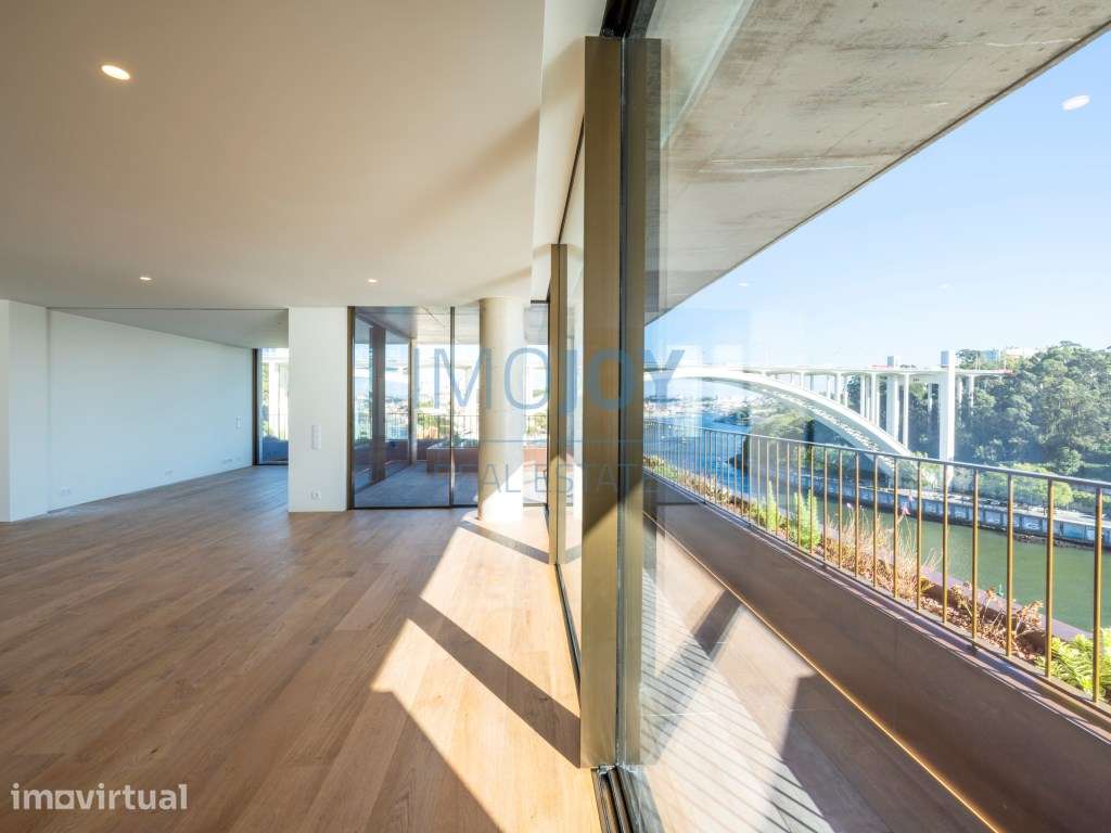 Fantástico Apartamento com 3 Quartos na Marginal do Rio Douro - Grande imagem: 3/60