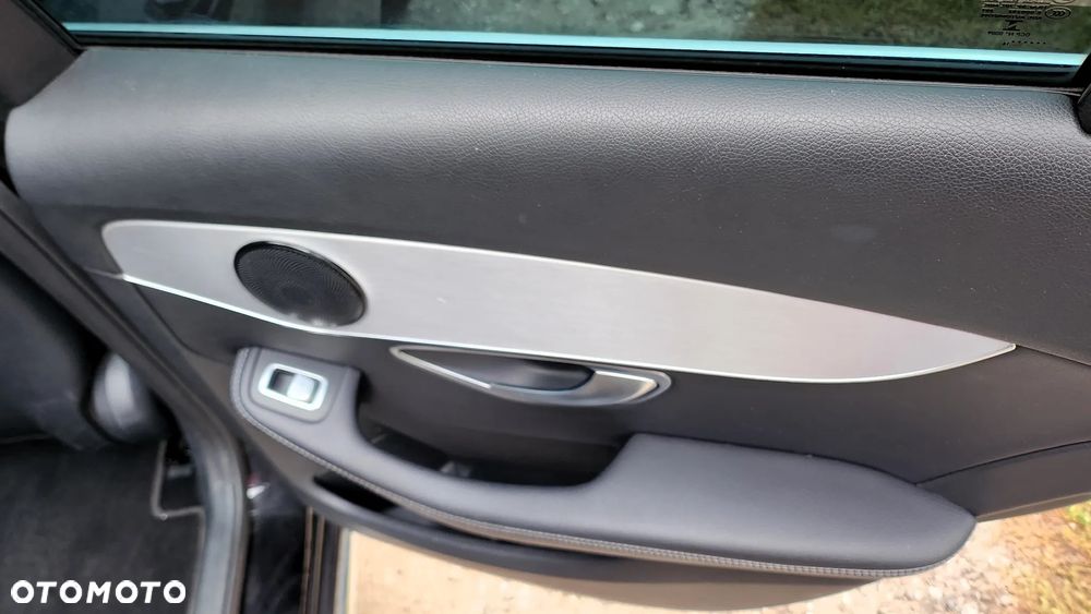 Mercedes-Benz Klasa C 180 (BlueEFFICIENCY) 7G-TRONIC Avantgarde - 22