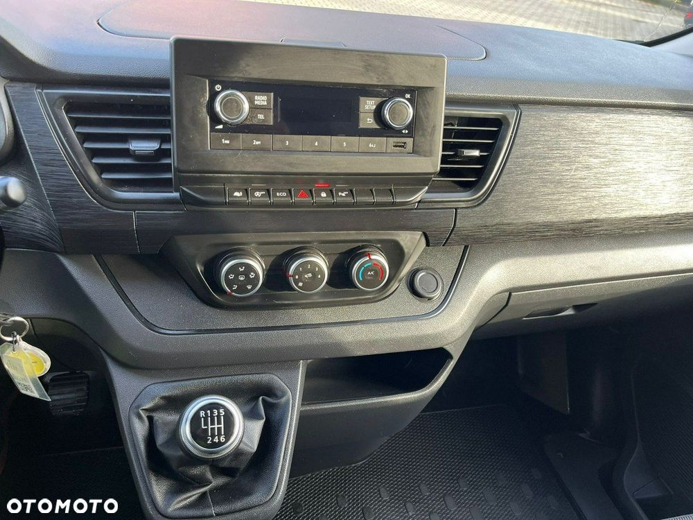 Renault Trafic - 18