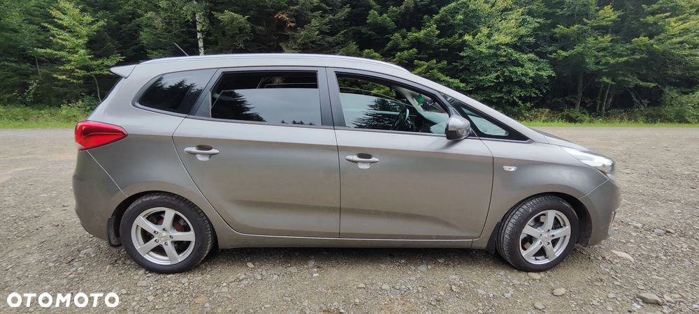 Kia Carens 1.6 GDI M - 14