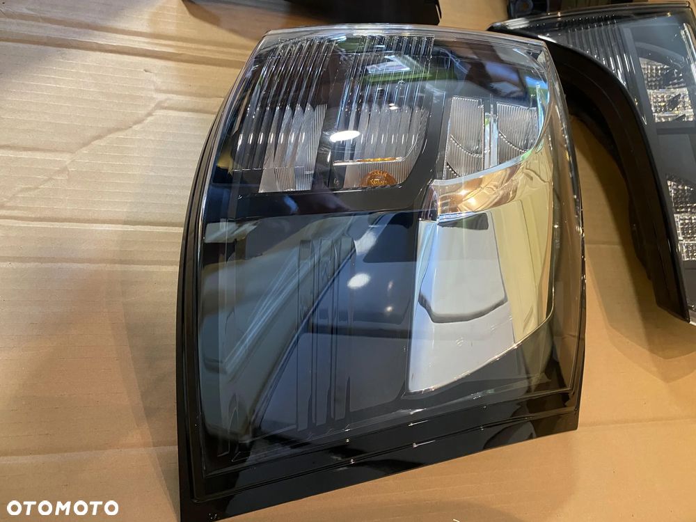 Lampy tył Suzuki SX4 S-CROSS 2022 w błotnik, w klapę prawa strona - 4