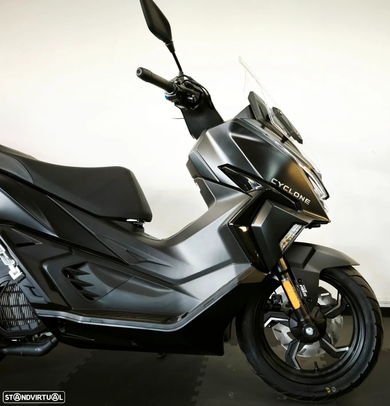 Cyclone 125 Scooter - 3