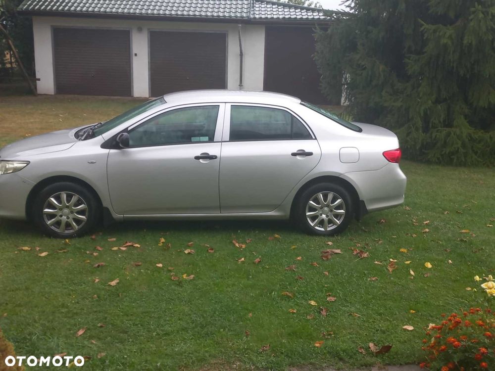 Toyota Corolla - 1