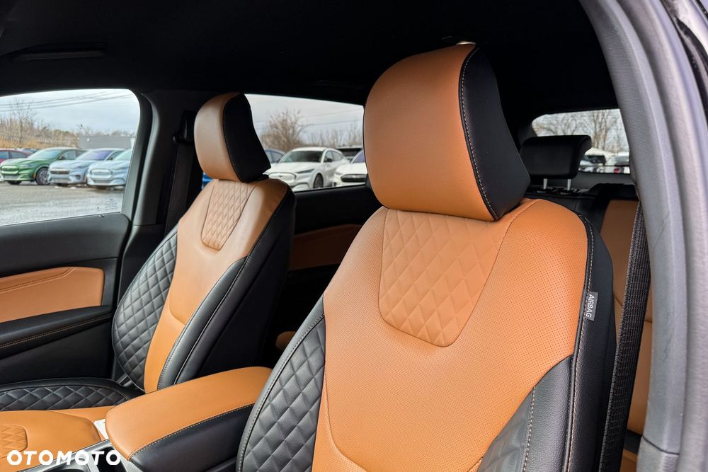 Ford Edge - 11