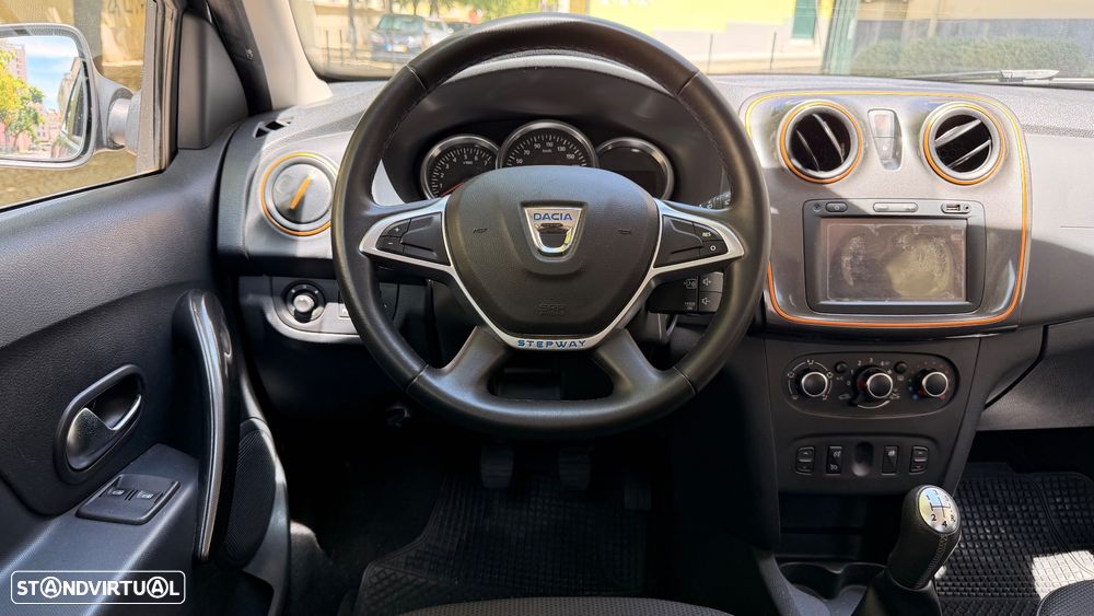 Dacia Sandero 0.9 TCe Stepway - 33