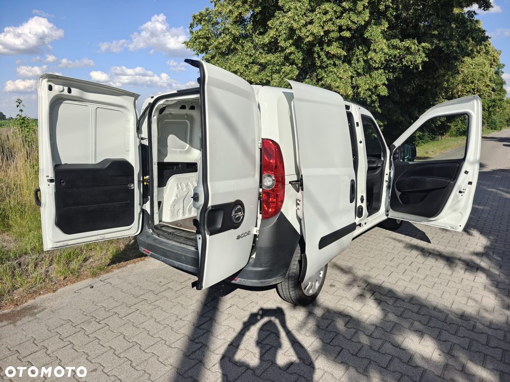 Opel COMBO - 8