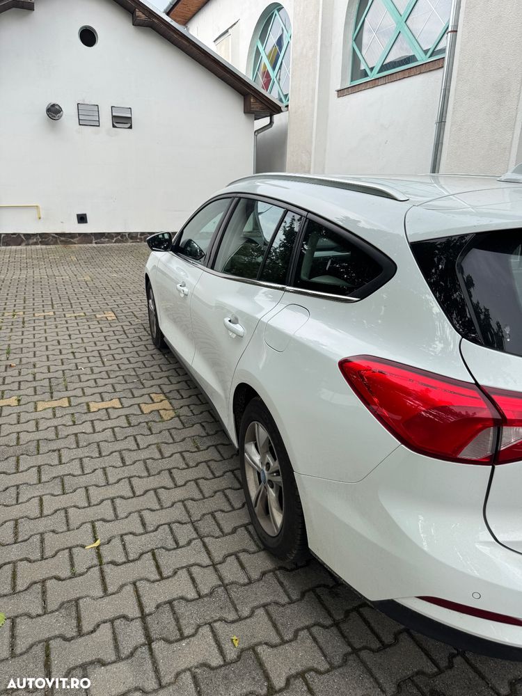 Ford Focus 1.5 EcoBlue Active Business - 4