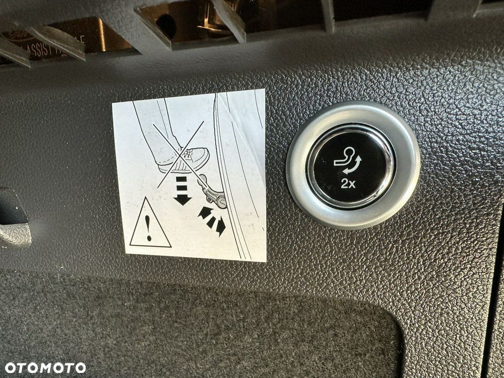 Ford Kuga 1.5 EcoBoost 2x4 ST-Line - 31