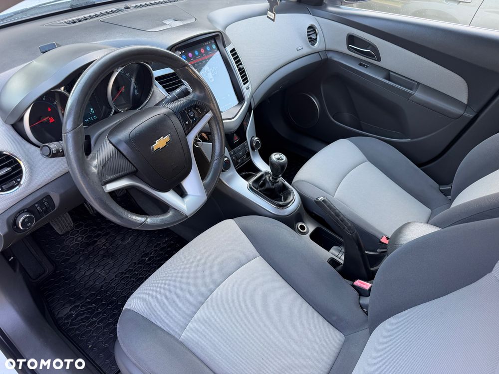 Chevrolet Cruze 1.6 - 22