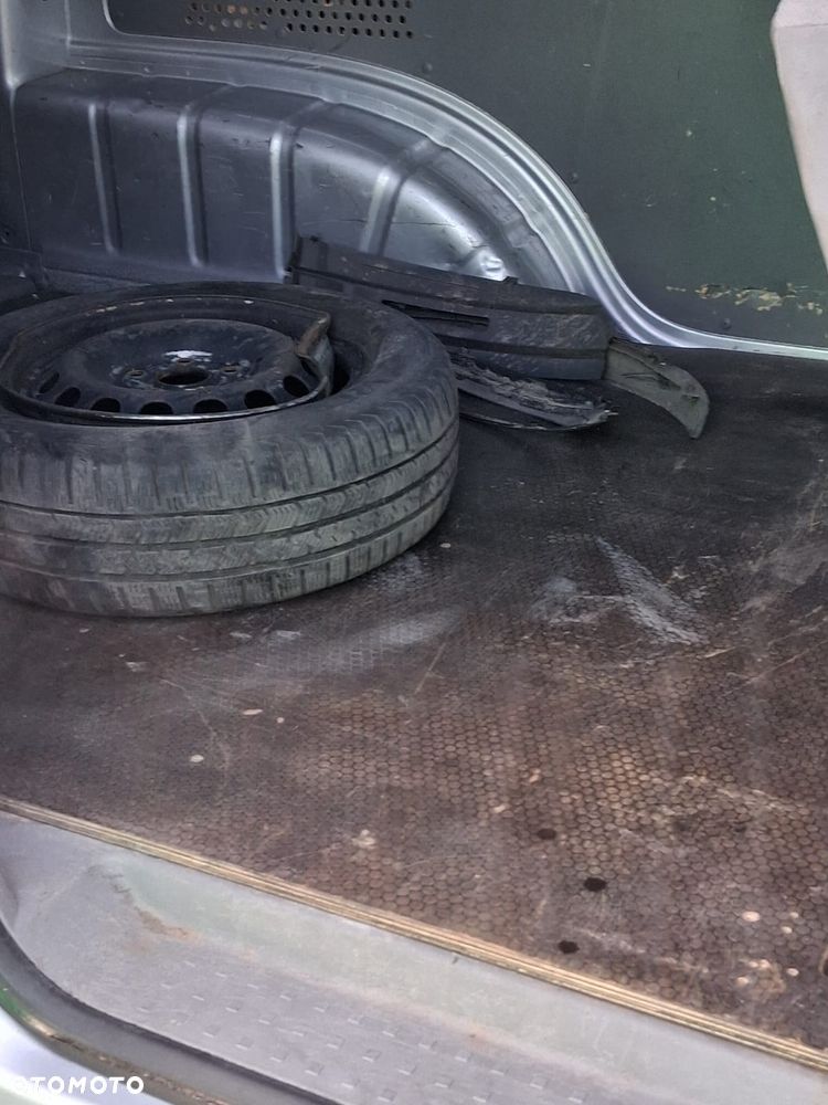 Volkswagen Caddy - 5