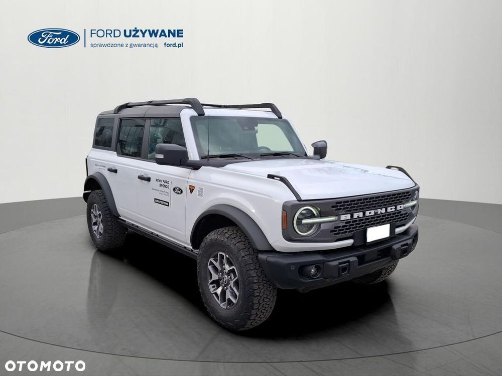 Ford Bronco - 5
