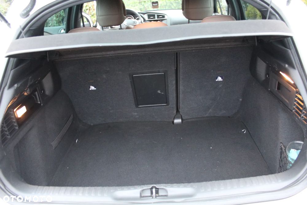 Citroën DS4 VTi 120 Urban Show - 22