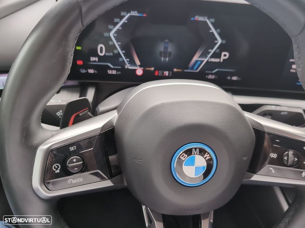 BMW i5 eDrive40 Pack Desportivo M - 27