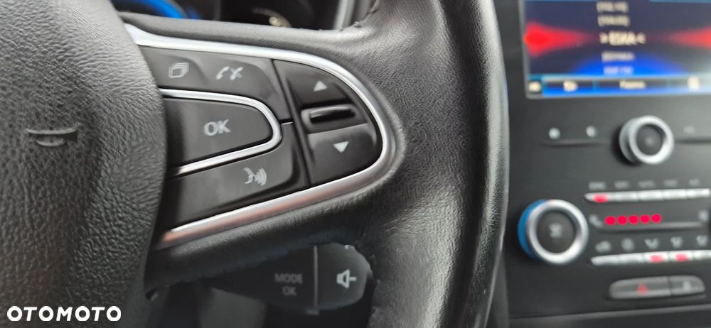 Renault Megane ver-1-5-dci-bose - 33